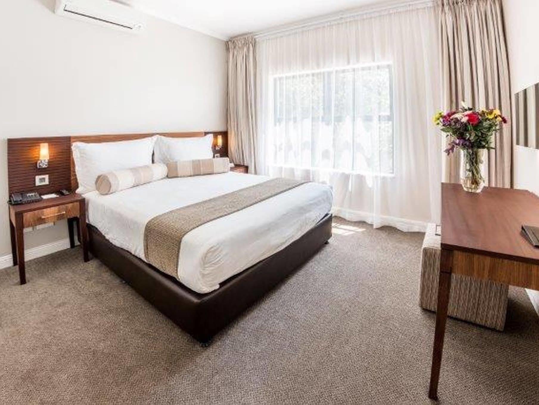 City Lodge Hotel Eastgate Johannesburg Exterior photo